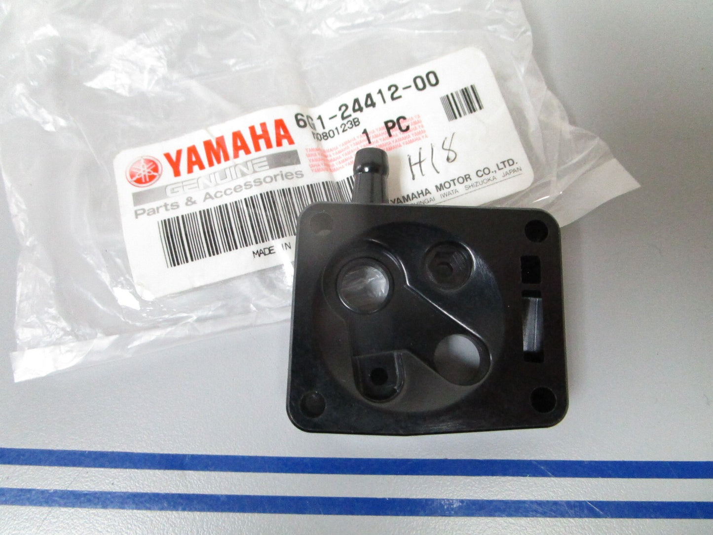*NEW OEM* 0810 Yamaha Body 6G1-24412-00-00