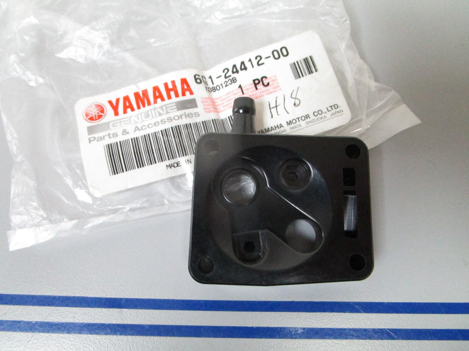 *NEW OEM* 0810 Yamaha Body 6G1-24412-00-00