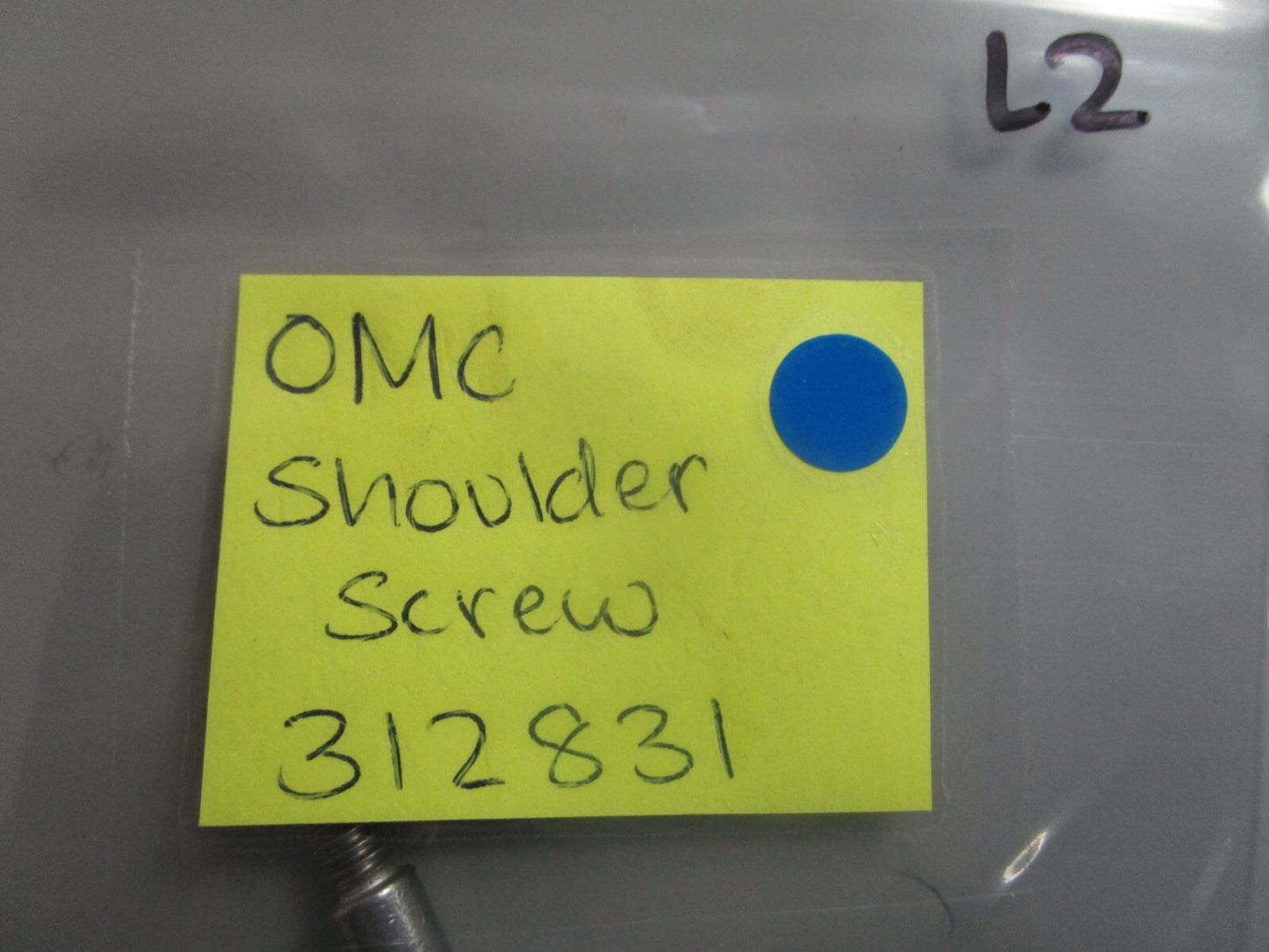 *NEW OEM* (LOT OF 2) 0810 OMC Johnson Evinrude Shoulder Screw 312831 0312831
