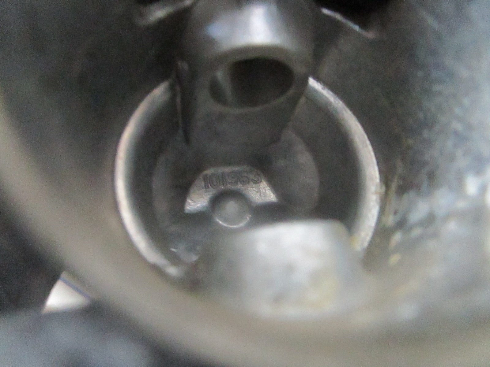 *NEW OEM* 0810 OMC Johnson Evinrude Piston 101963 0101963