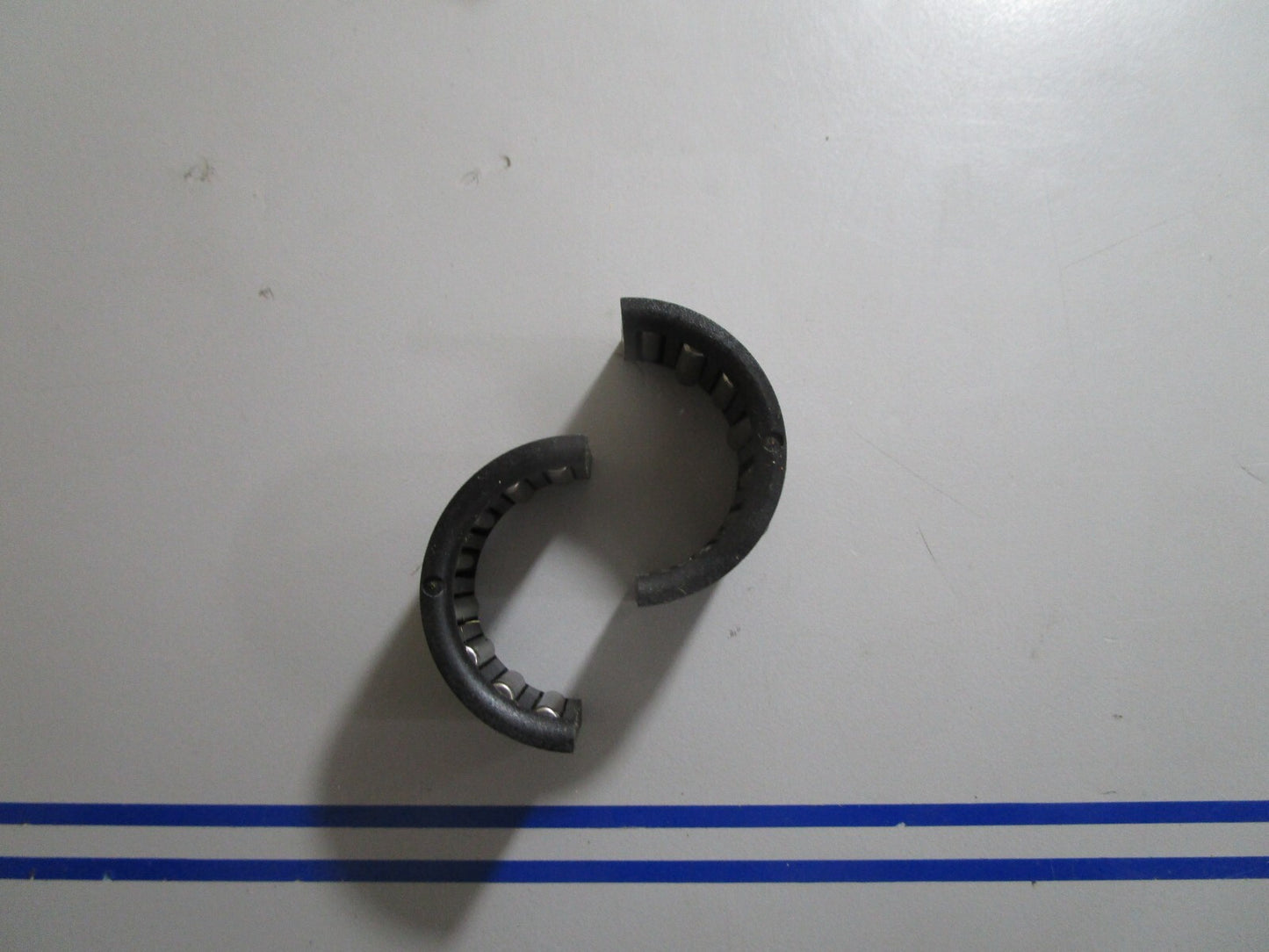 *NEW OEM* 0810 OMC Johnson Evinrude Retainer & Needle Assembly 389613 0389613