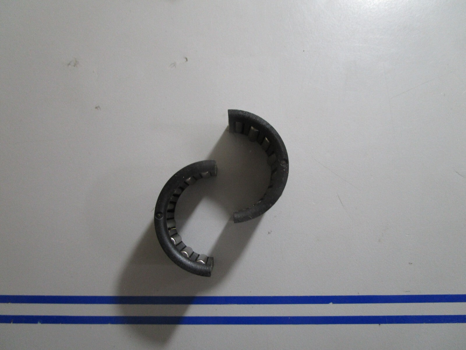 *NEW OEM* 0810 OMC Johnson Evinrude Retainer & Needle Assembly 389613 0389613