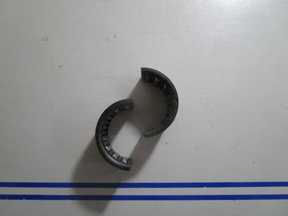 *NEW OEM* 0810 OMC Johnson Evinrude Retainer & Needle Assembly 389613 0389613