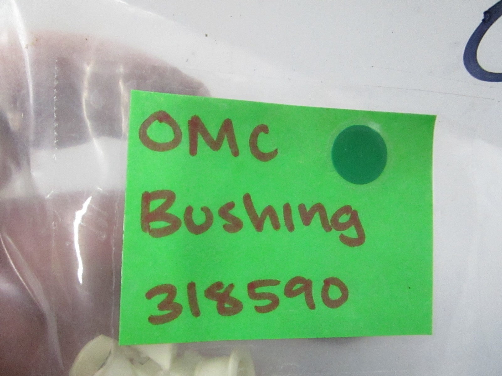 NEW OEM 318590 0318590 OMC Johnson Evinrude Bushing 0810