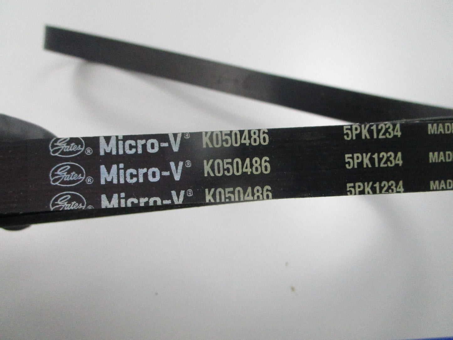 NEW K050486 Gates Micro-V Serpentine Belt 0810