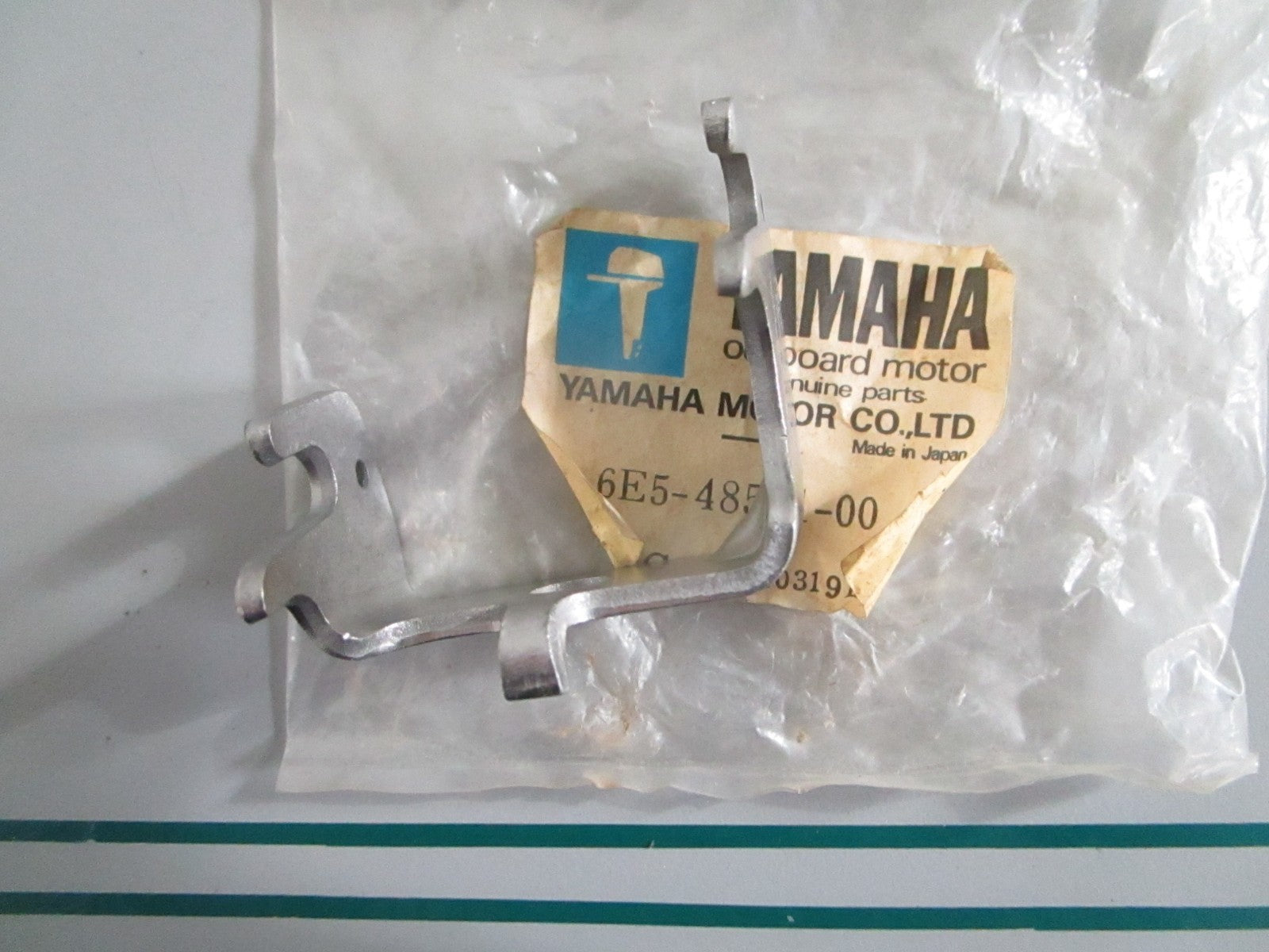 NEW OEM 6E5-48531-00-00 Yamaha Bracket 0820