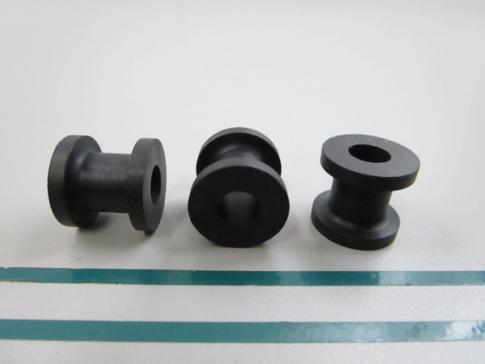 NEW OEM (LOT OF 3) 25-857101 Mercury Quicksilver Grommet 0810