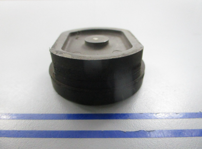 NEW OEM 25153 Mercury Quicksilver Lower Mount 0810