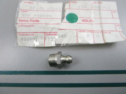 NEW OEM 940194 Volvo Penta Lubricating Nipple 0810