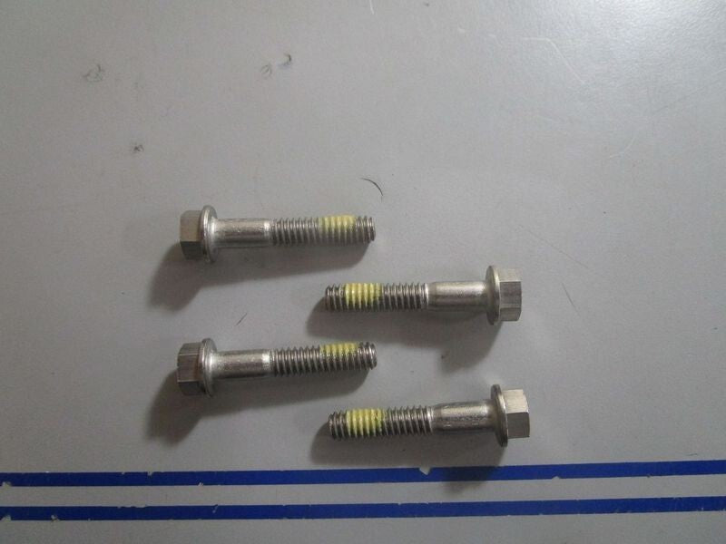 *NEW OEM* (LOT OF 4) 0770 OMC Johnson Evinrude Screw 335220 0335220