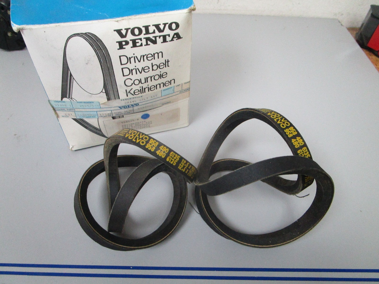 NEW OEM 958525 Volvo Penta Drive Belt Kit 0720