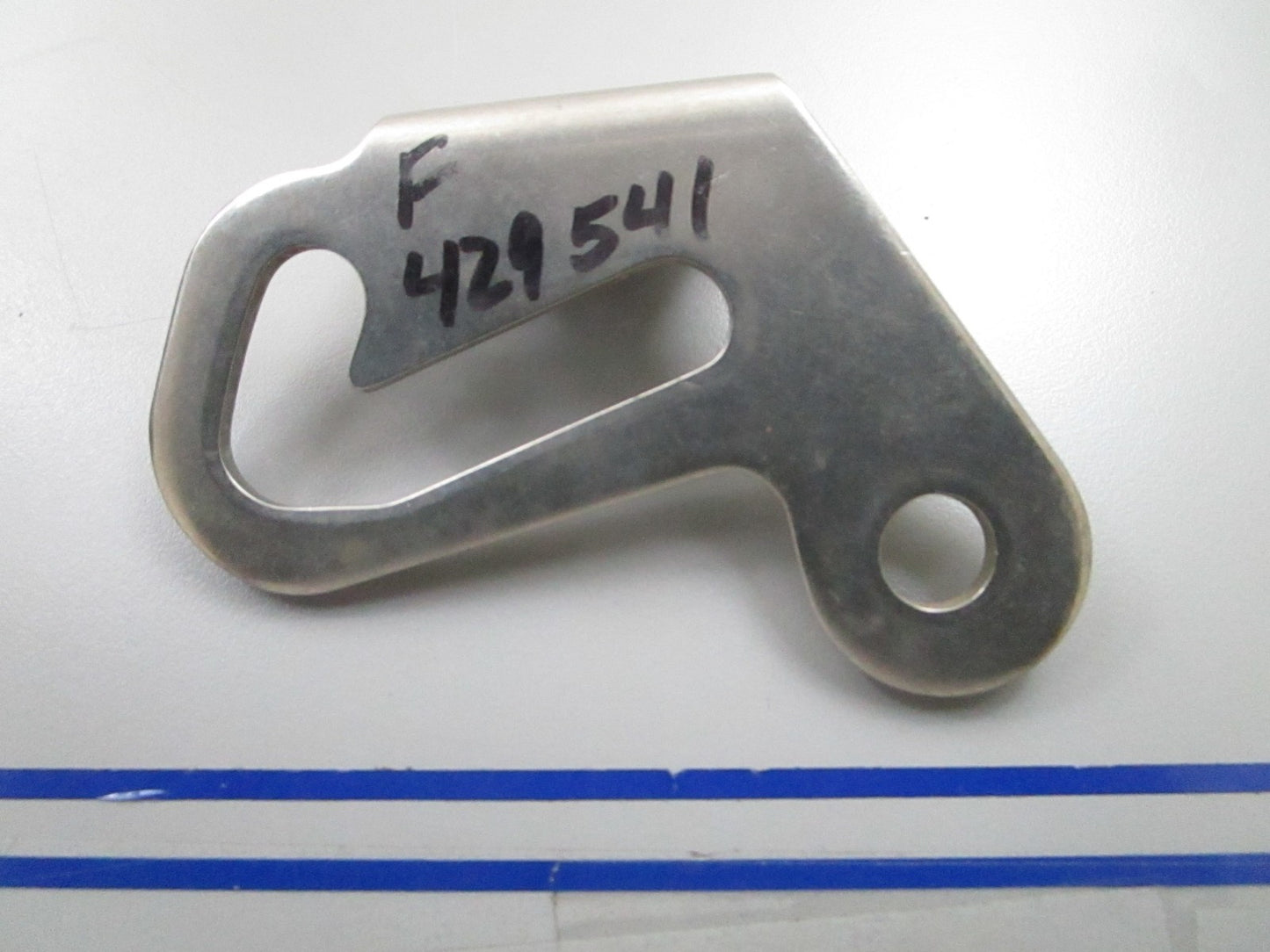 *NEW OEM* 0810 Mercury Quicksilver Retaining Lock Tilt F429541