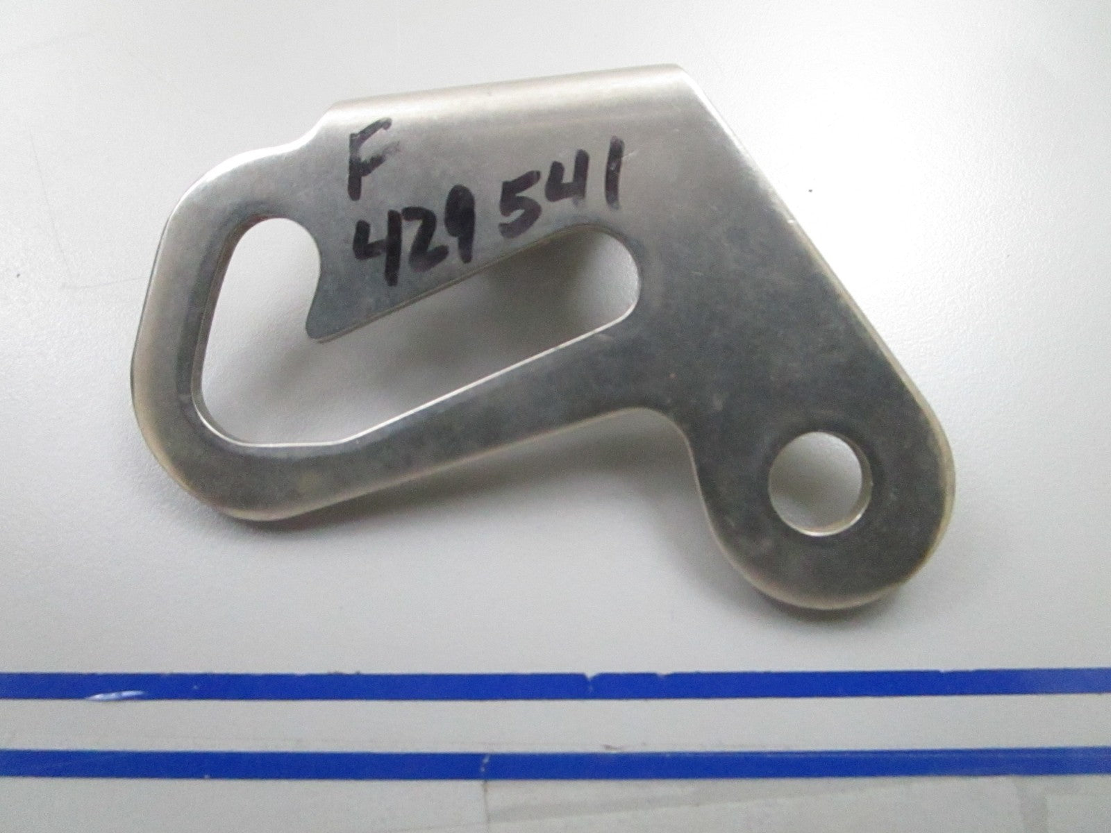 *NEW OEM* 0810 Mercury Quicksilver Retaining Lock Tilt F429541