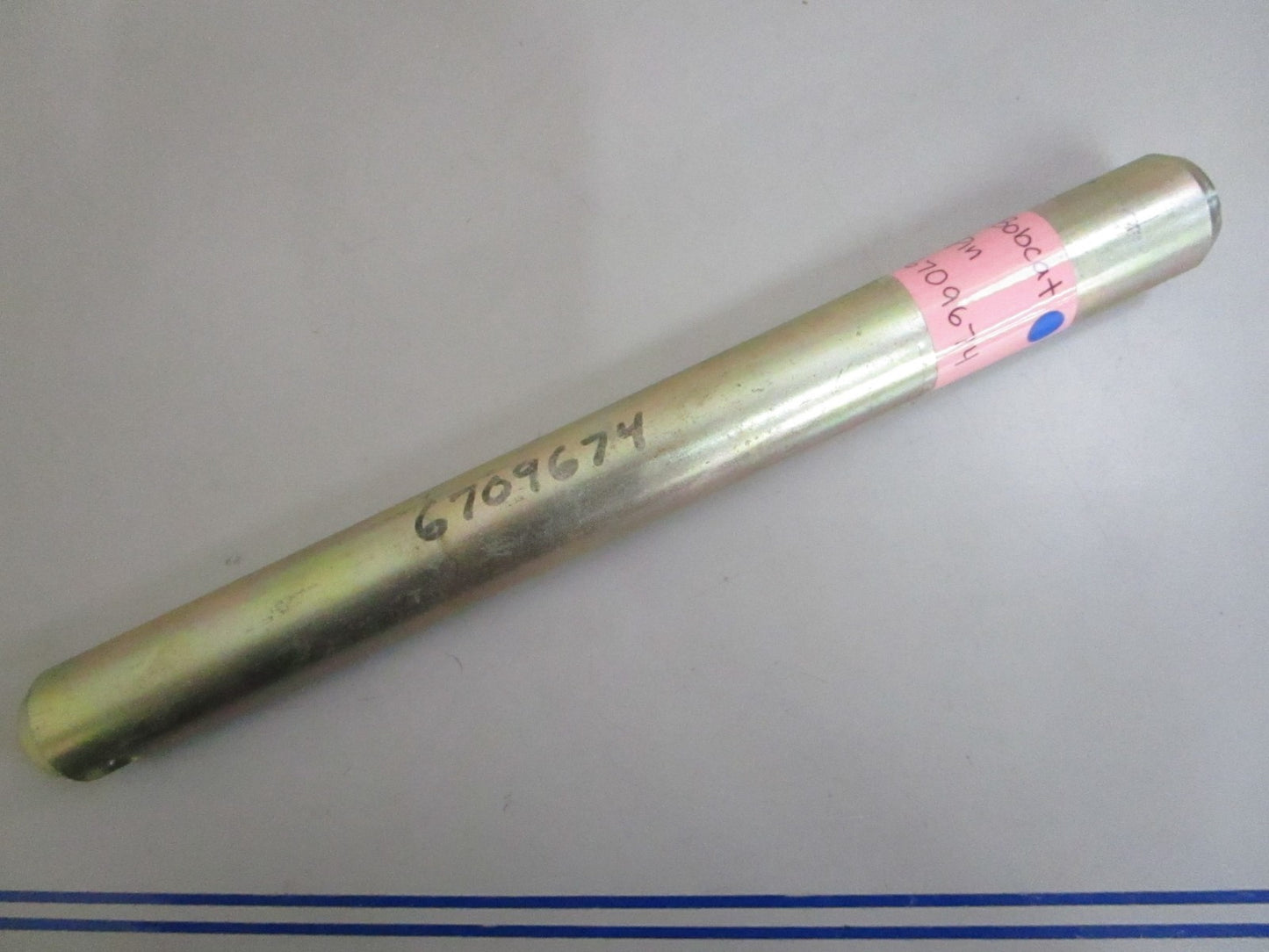 *NEW OEM* 0820 Bobcat Pin 6709674