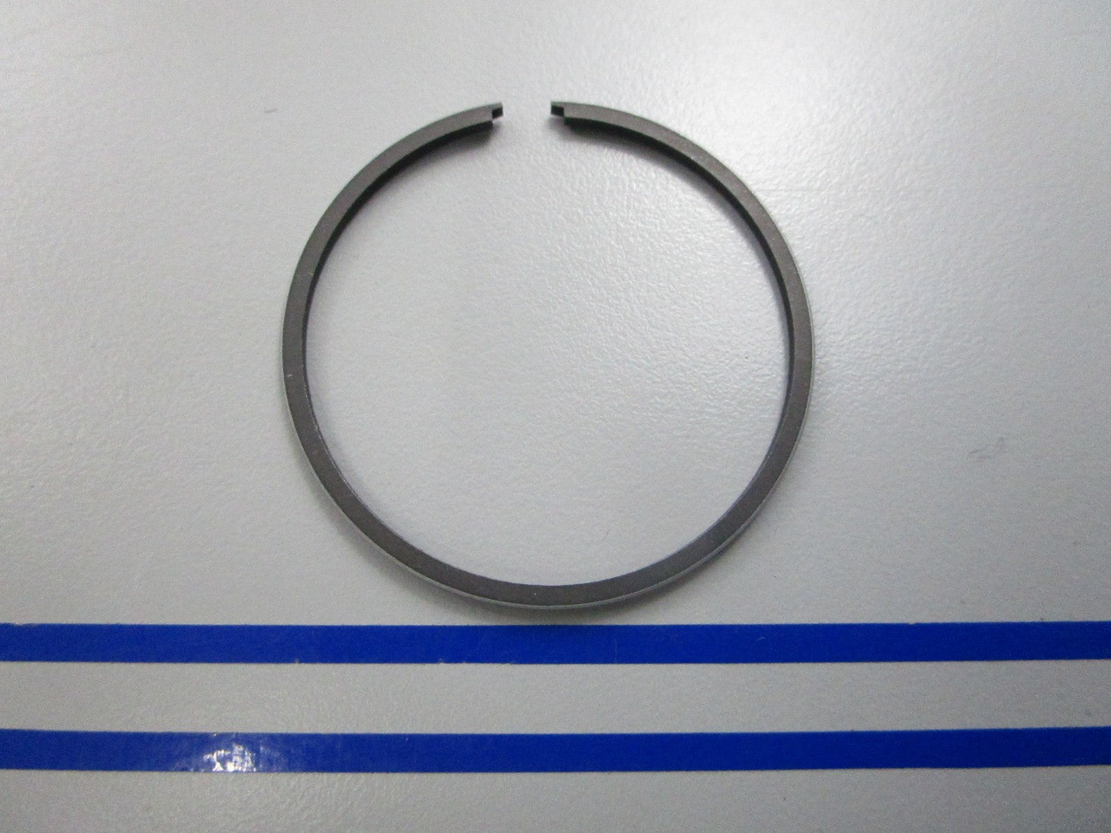 NEW OEM 12140-98401-050 Suzuki Piston Ring Set 0810