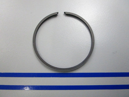 NEW OEM 12140-98401-050 Suzuki Piston Ring Set 0810