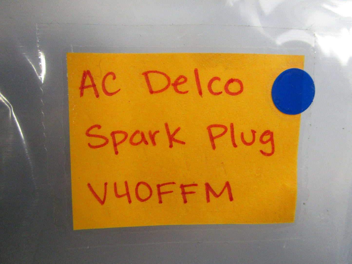 NEW V40FFM AC Delco Spark Plug 0810