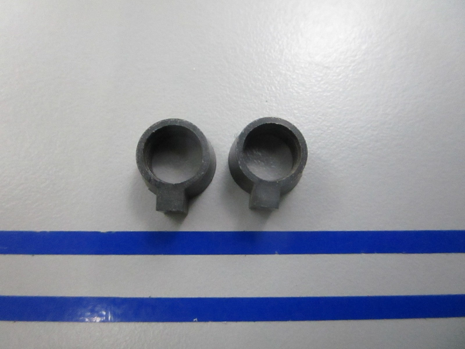 NEW OEM (LOT OF 2) 315253 OMC Johnson Evinrude Needle Valve Retainer 0810