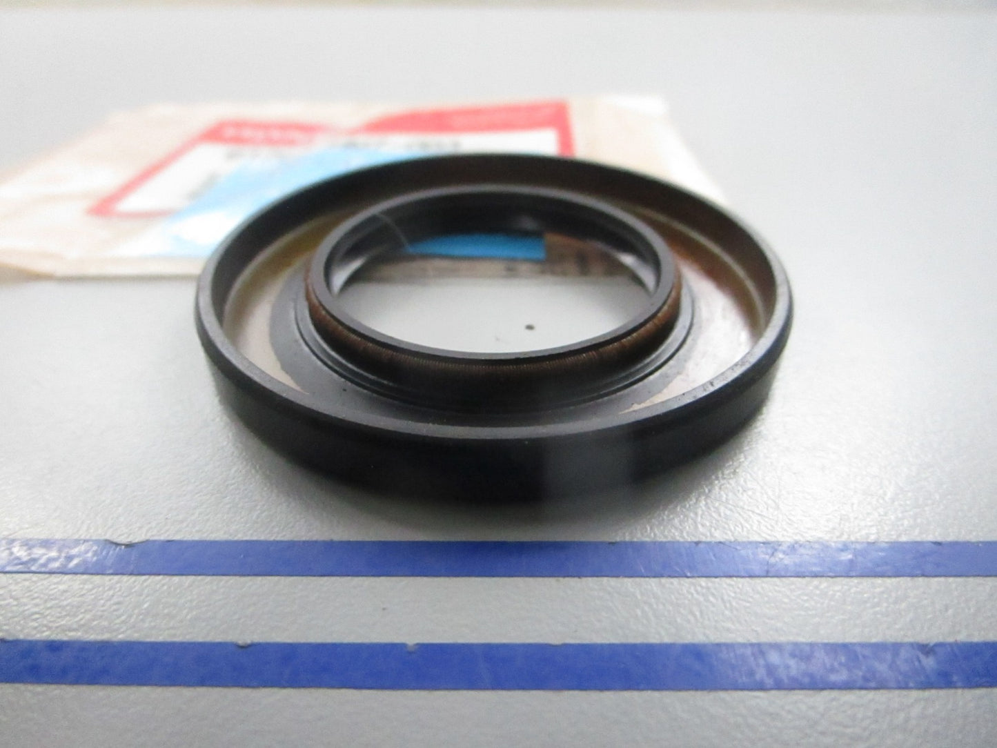 NEW OEM 91252-HM7-003 Honda Seal 0810