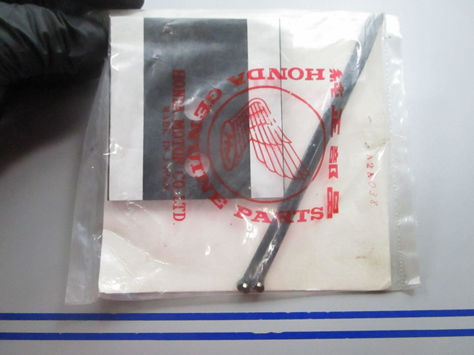 NEW OEM 50050-HC0-305 Honda Down Tube Rubber 0810