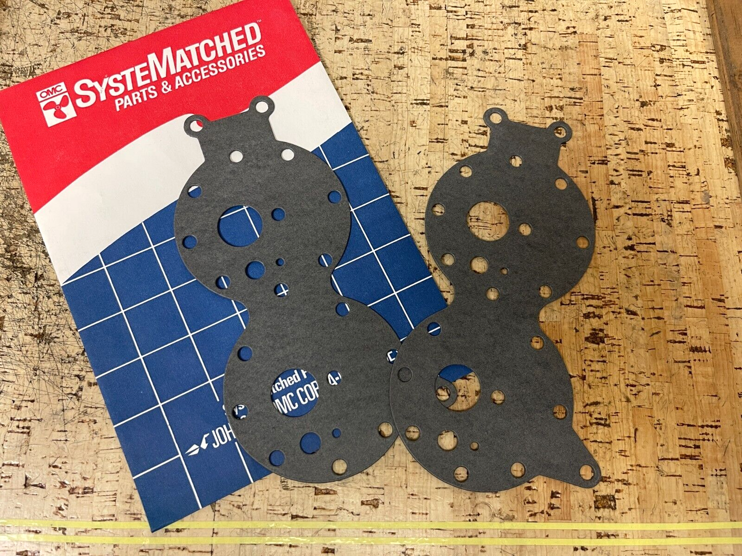 *NEW OEM* (LOT OF 2) 0810 OMC Johnson Evinrude Gasket 305205 0305205