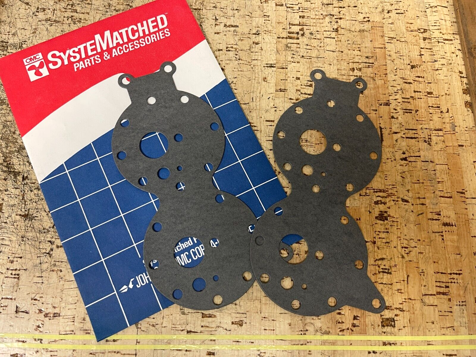 *NEW OEM* (LOT OF 2) 0810 OMC Johnson Evinrude Gasket 305205 0305205