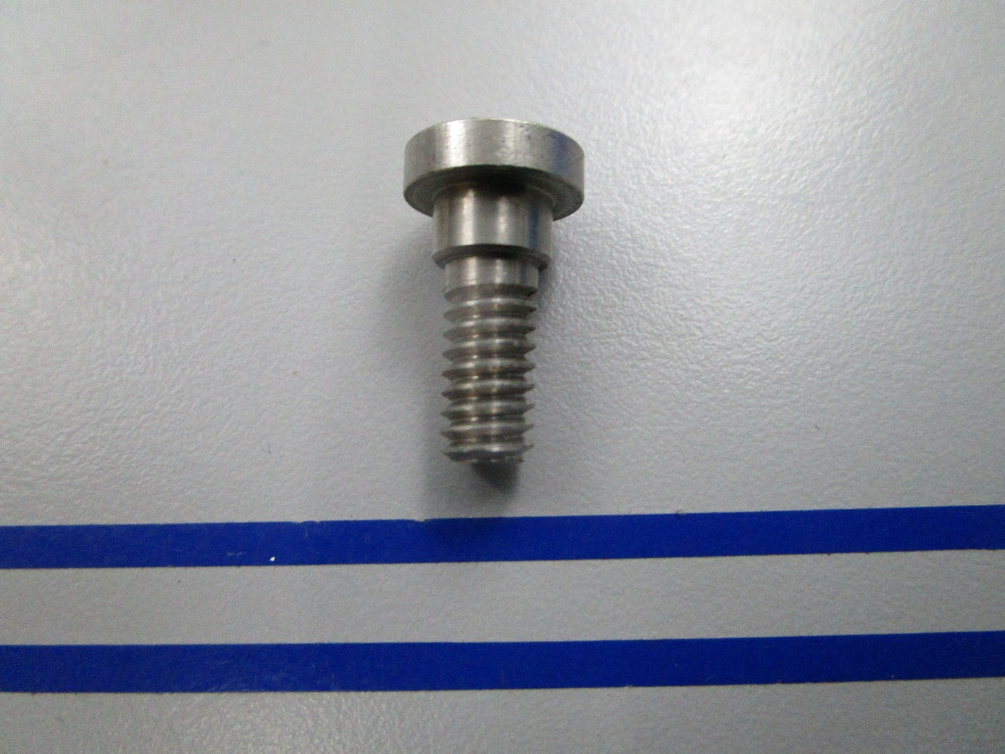 NEW OEM Mercury Quicksilver 10-F405457 Screw 0810