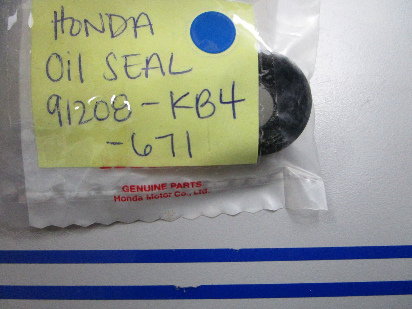 *NEW OEM* 0810 Honda Oil Seal 91208-KB4-671