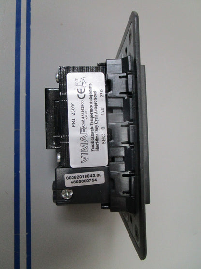 *NEW* 0720 Vimar Eikon PRI 230V Outlet Socket 14290