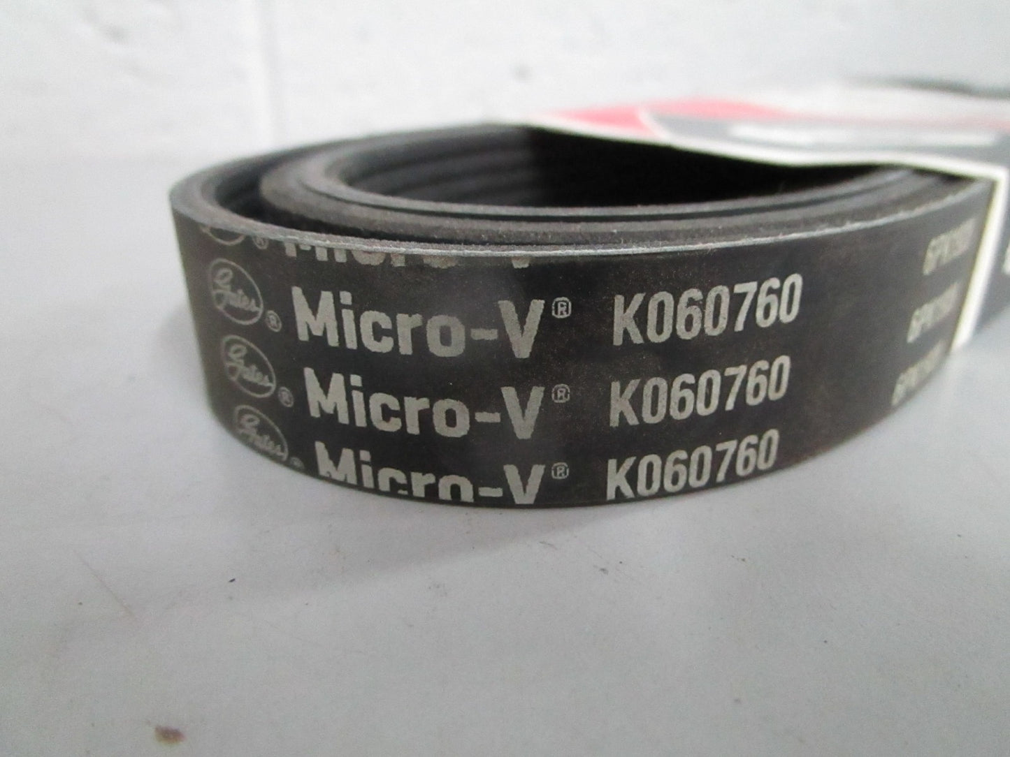NEW K060760 Gates Micro-V Serpentine Belt 0820