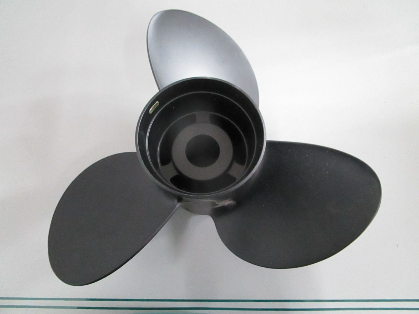 NEW OEM 9511-148-17 Solas E-Series 14.8 × 17 Rubex 3 Propeller 0820