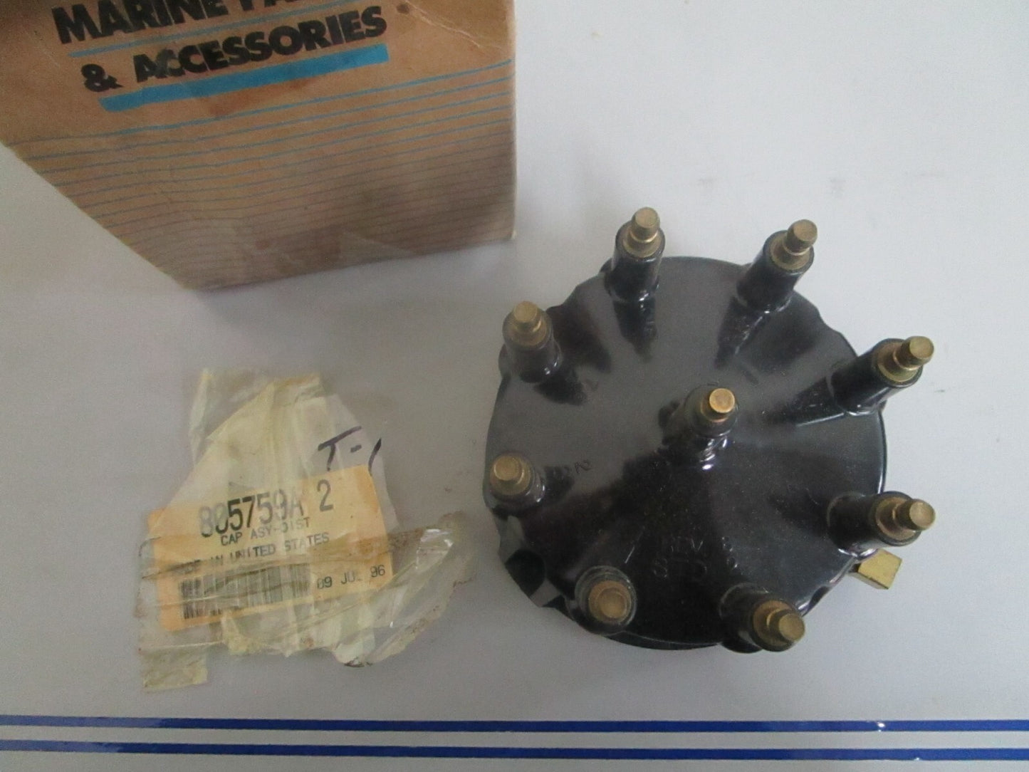 *NEW OEM* 0820 Mercury Quicksilver Distributor Cap 805759A2