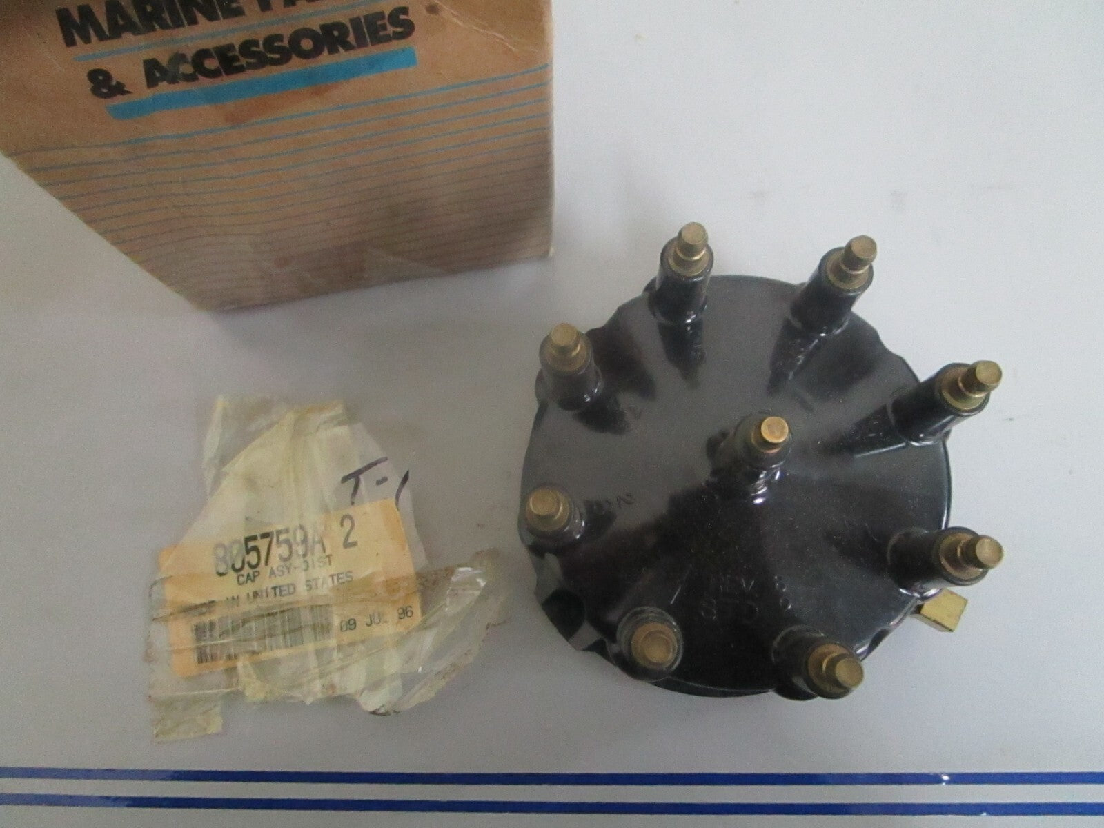 *NEW OEM* 0820 Mercury Quicksilver Distributor Cap 805759A2