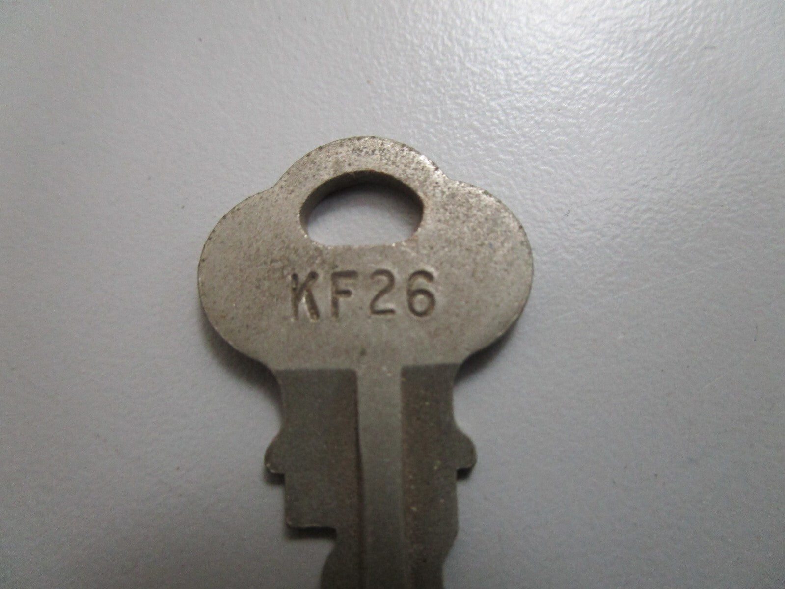 *NEW OEM* 0810 OMC Johnson Evinrude Ignition Key KF26 501541 0501541