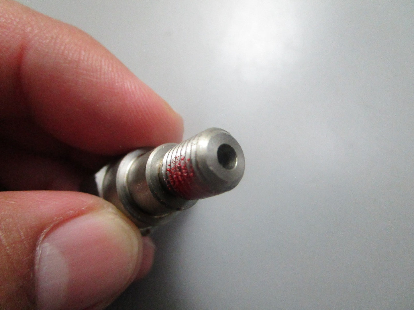 *NEW OEM* 0820 Volvo Penta Spindle 854344