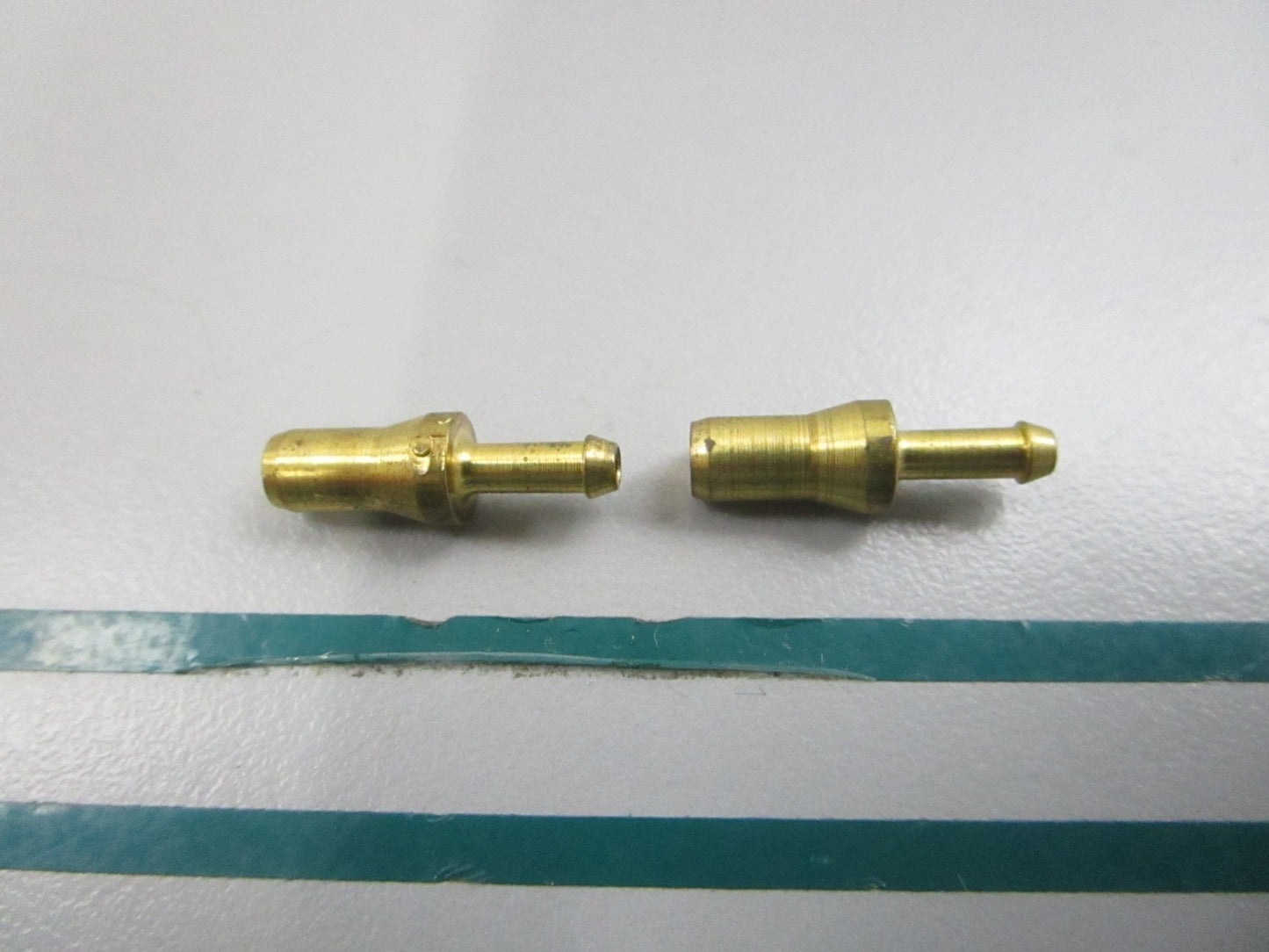 NEW OEM (LOT OF 2) 328789 0328789 OMC Johnson Evinrude Nipple 0810