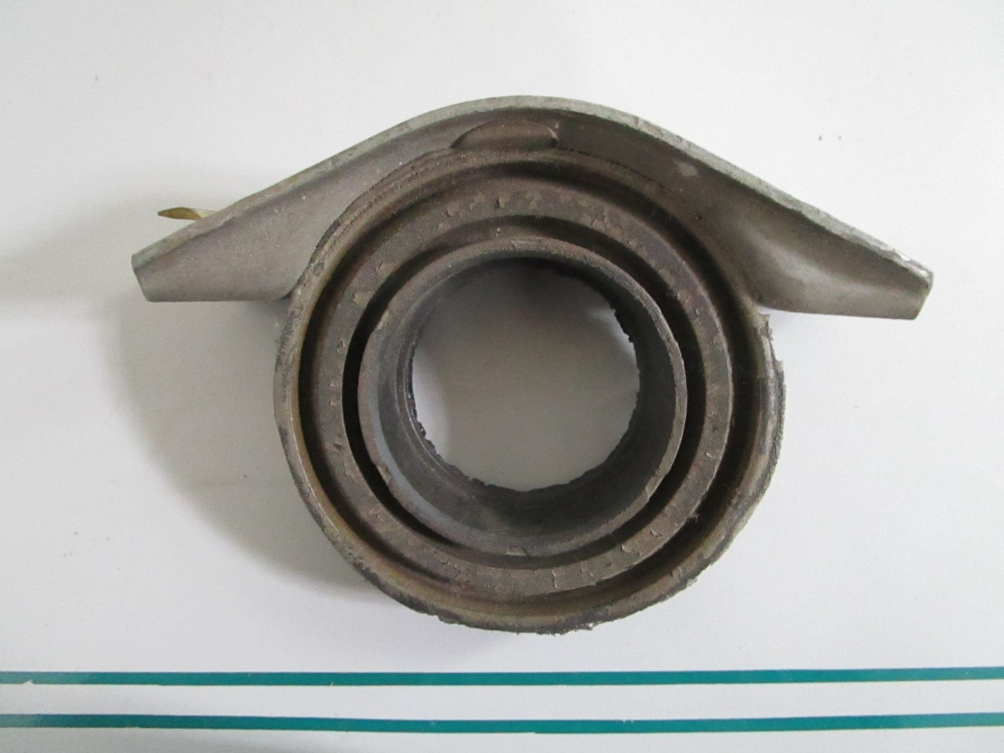 NEW OEM 1264100181 Merecedes-Benz Mounting 0820