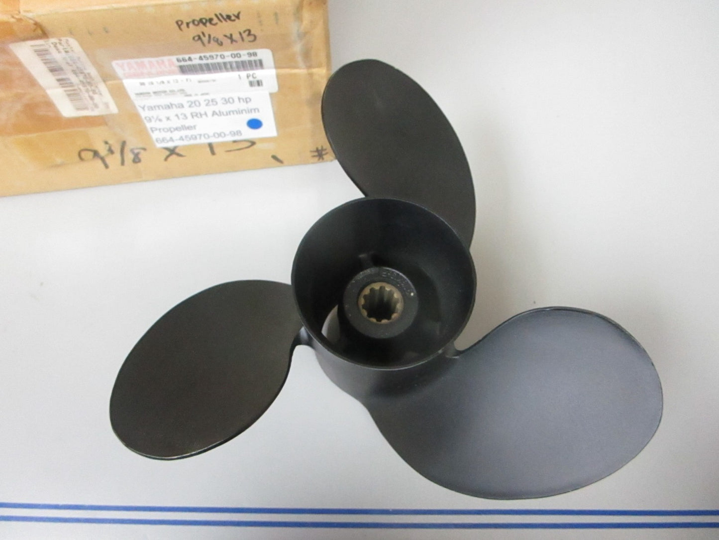 *NEW OEM* 0720 Yamaha 20 25 30 hp 9⅛ x 13 SS RH Propeller 664-45970-00-98