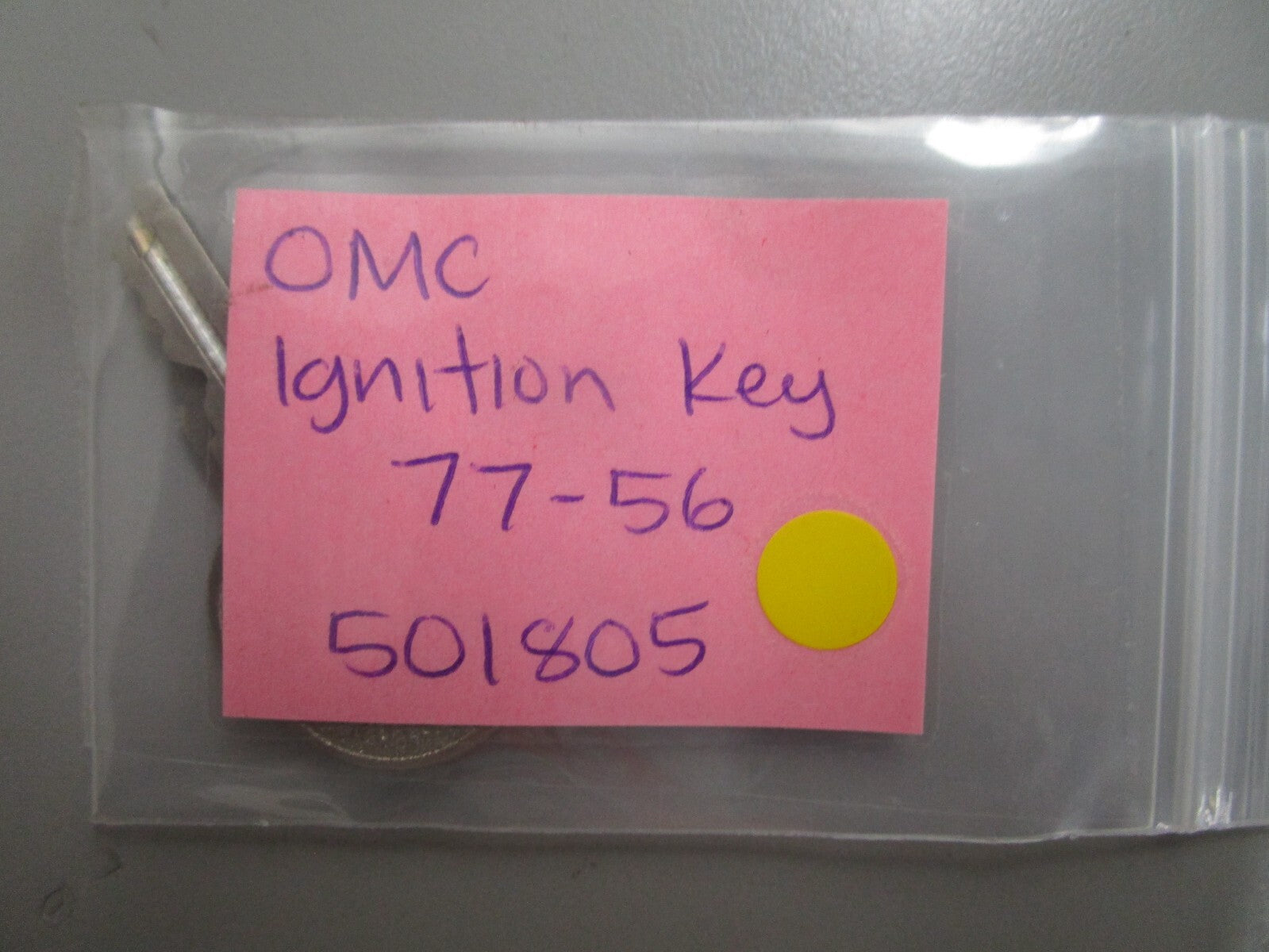 *NEW OEM* 0810 OMC Johnson Evinrude Ignition Key 77-56 501805 0501805