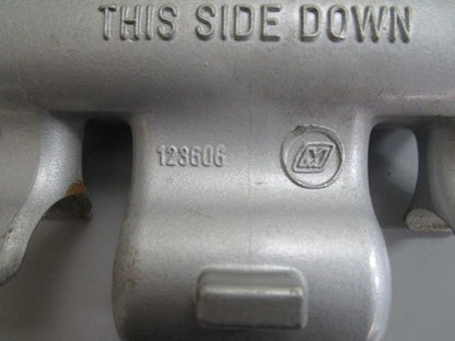 *NEW OEM* 0810 OMC Johnson Evinrude Mounting Bracket 123606 0123606