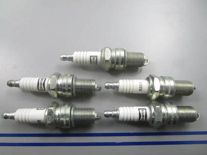 *NEW OEM* (LOT OF 5) 0810 Champion Spark Plug 8332