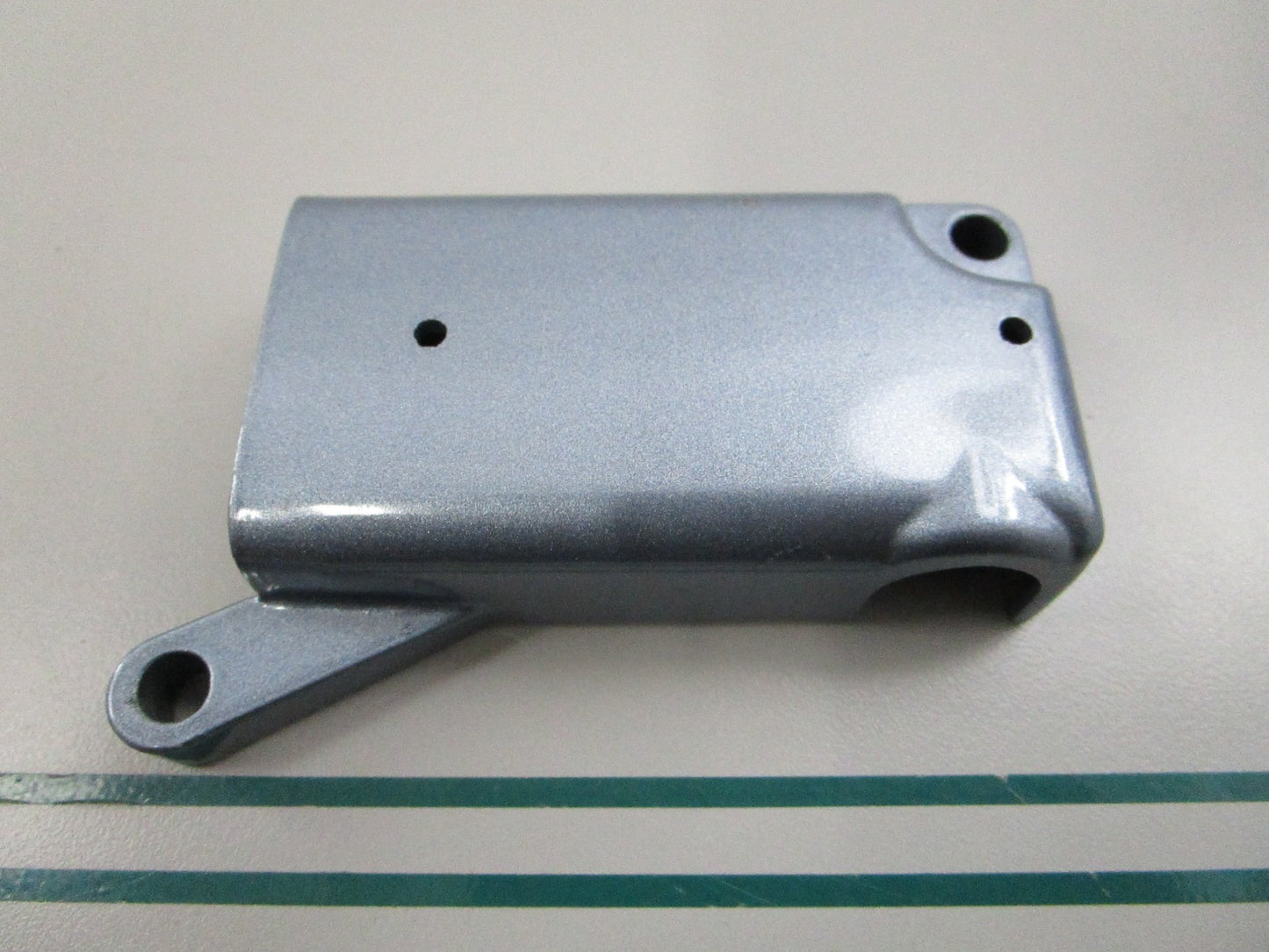 NEW OEM 697-8252F-00-EK Yamaha Main Switch Cover 0810