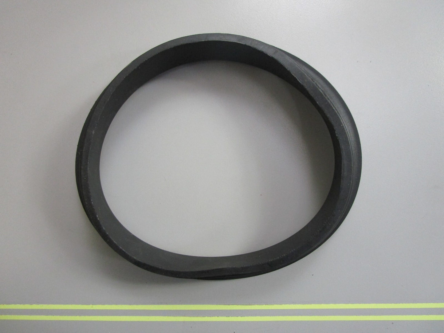 *NEW OEM* 0810 Volvo Penta Support Ring 838733