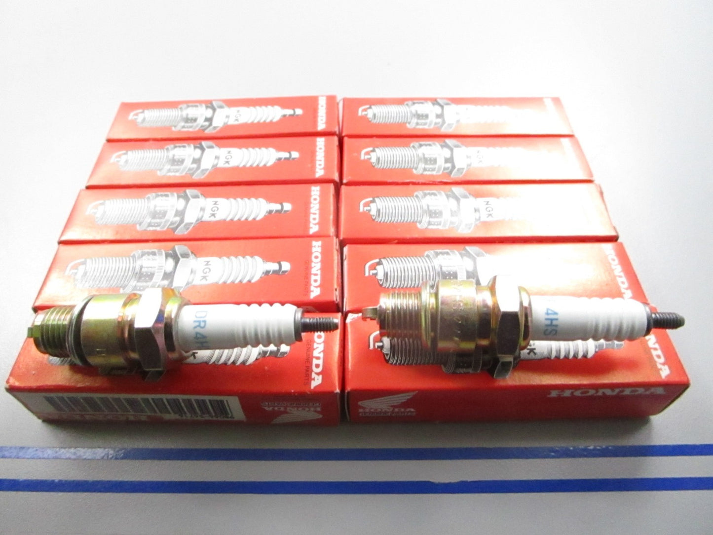 *NEW OEM* (LOT OF 10) 0810 Honda Spark Plug 98066-54716 DR4HS