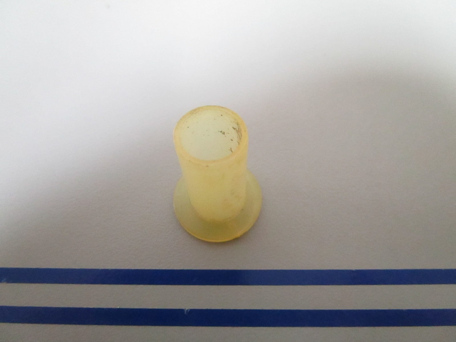 NEW OEM 308370 0308370 OMC Johnson Evinrude Bushing 0810