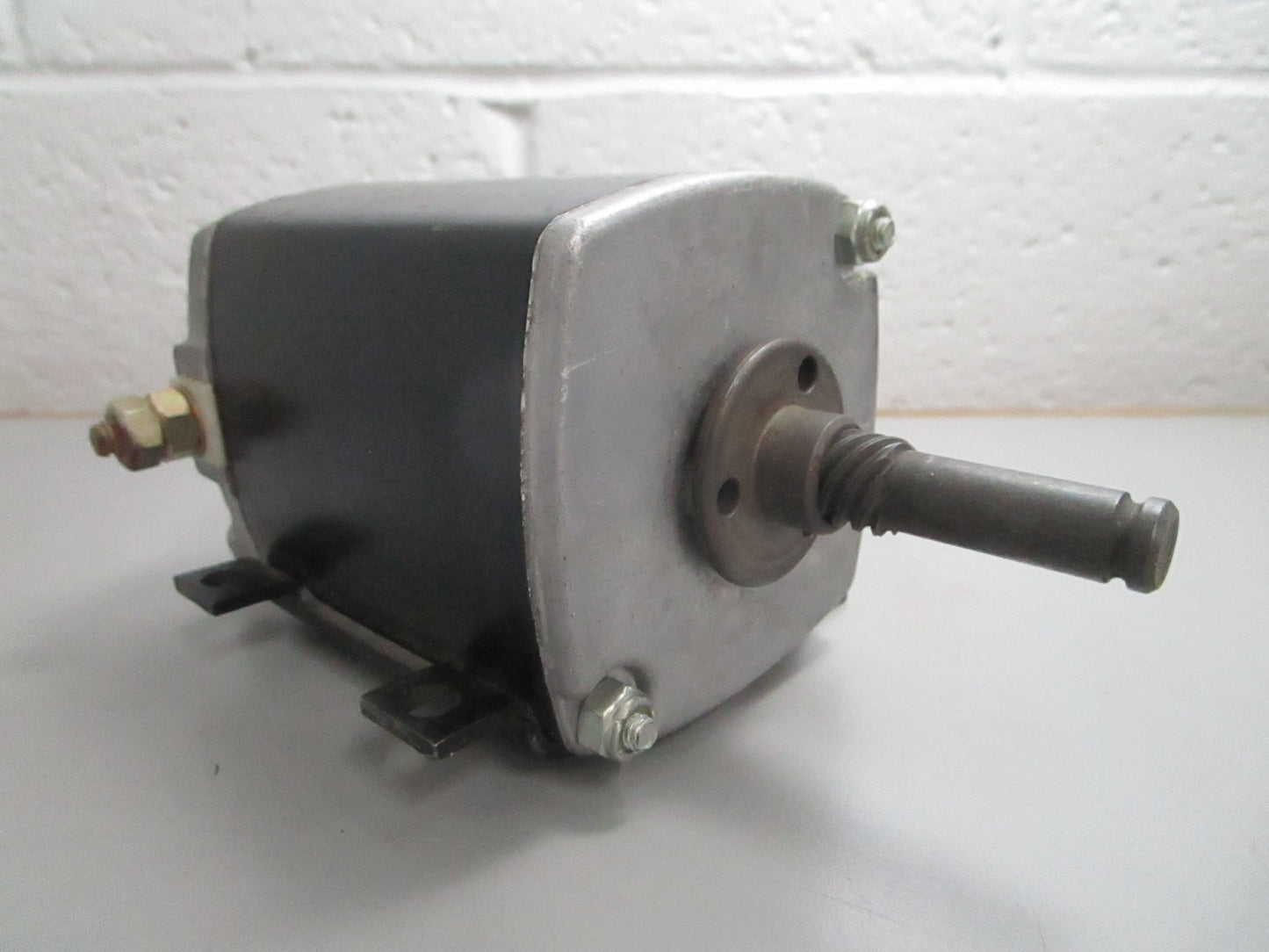 *NEW OEM* 0820 Tecumseh 12V Starter 33605