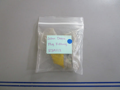 *NEW OEM* 0810 John Deere Plug Fitting R39112