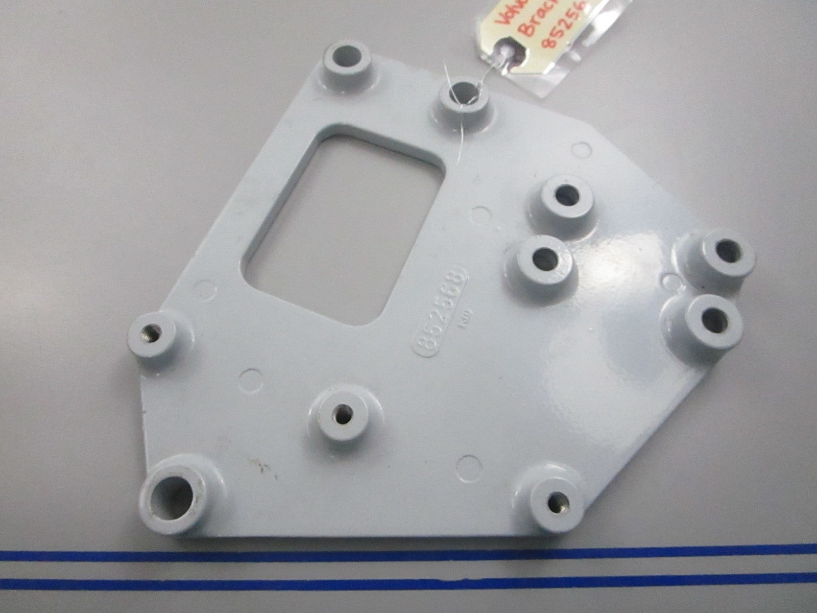 NEW OEM 852568 Volvo Penta Bracket 0810