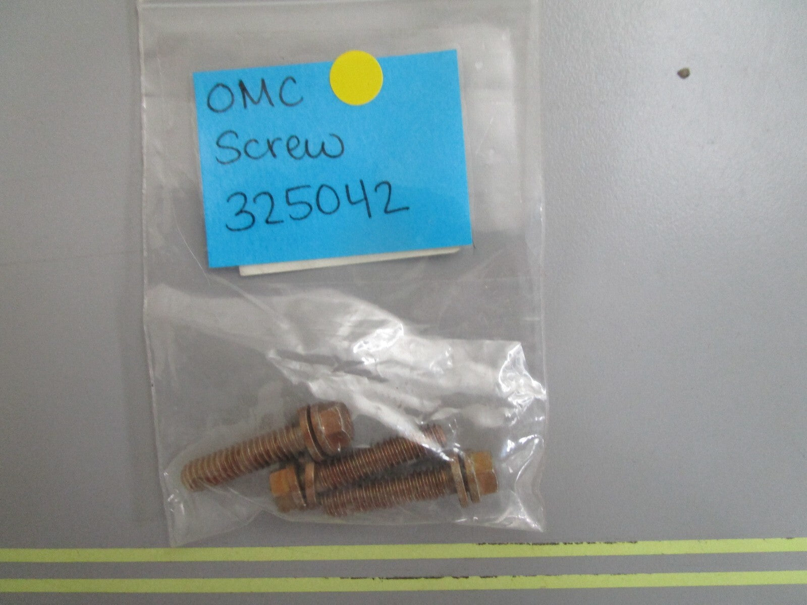 *NEW OEM* (LOT OF 3) 0810 OMC Johnson Evinrude Screw 325042 0325042