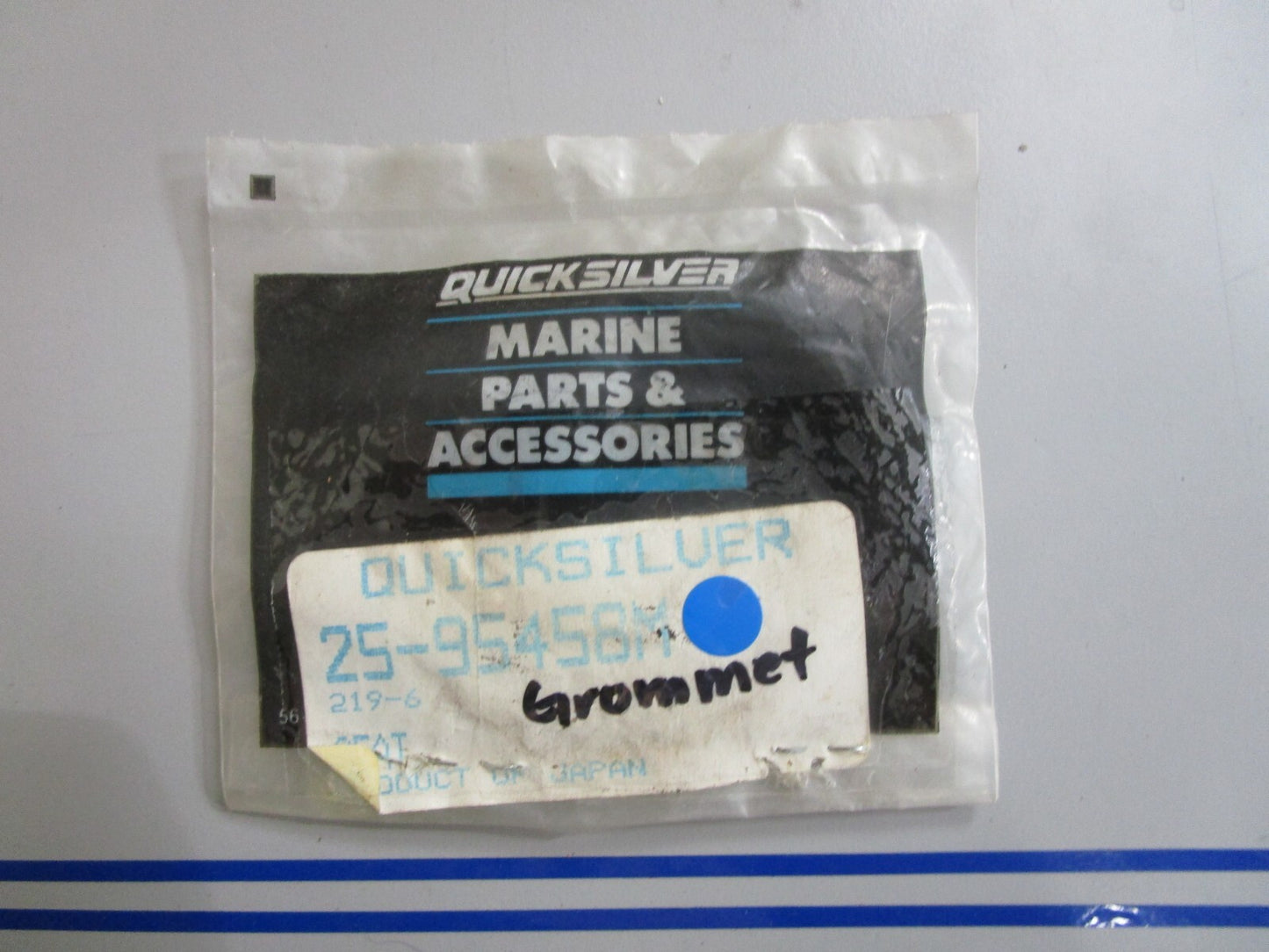 *NEW OEM* 0810 Mercury Quicksilver Grommet 25-95458M